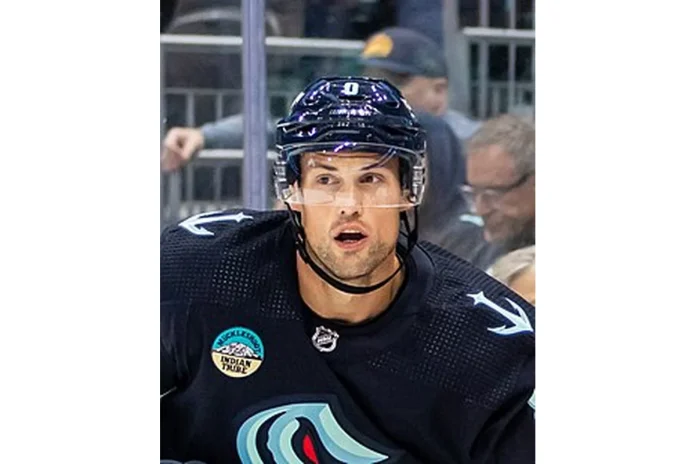 Image of Brian Dumoulin