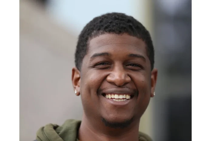Image of Dee Williams