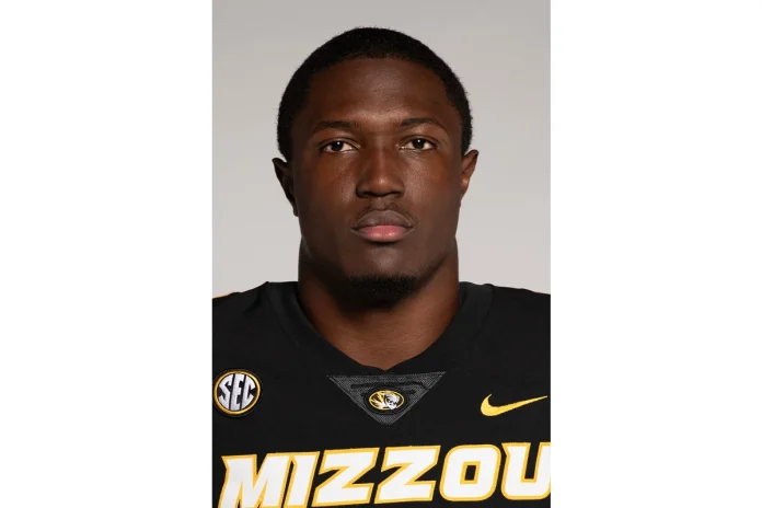 Image of Jaylon Carlies